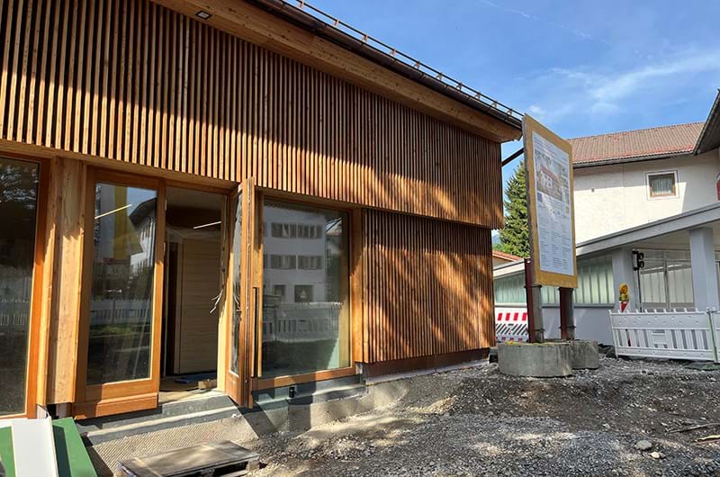 Neuer Haupteingang im Bau